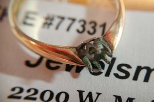 Top 3 Questions to Ask When Getting Jewelry Repaired