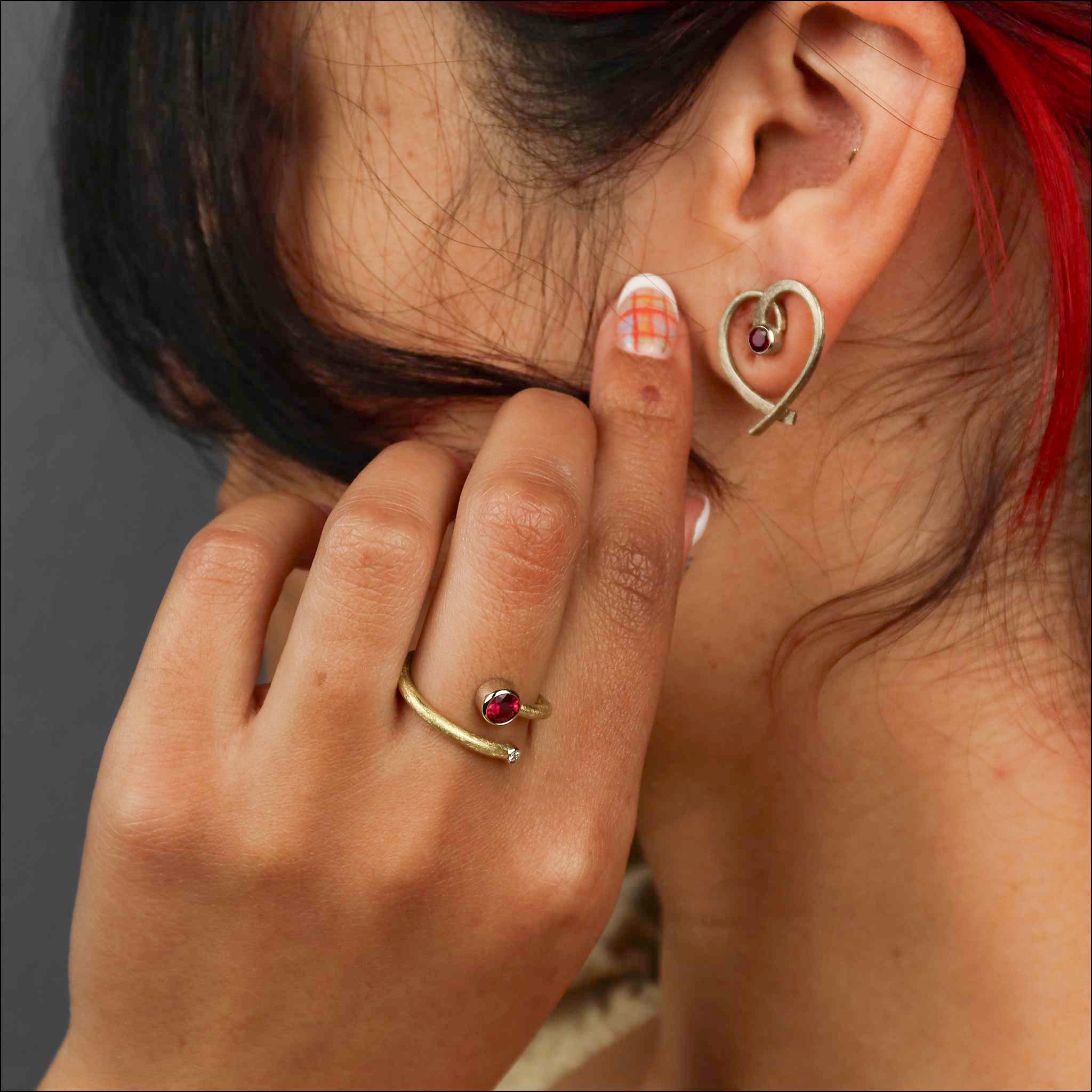 Garnet Forged Heart Earrings 14KW - JewelsmithEarrings