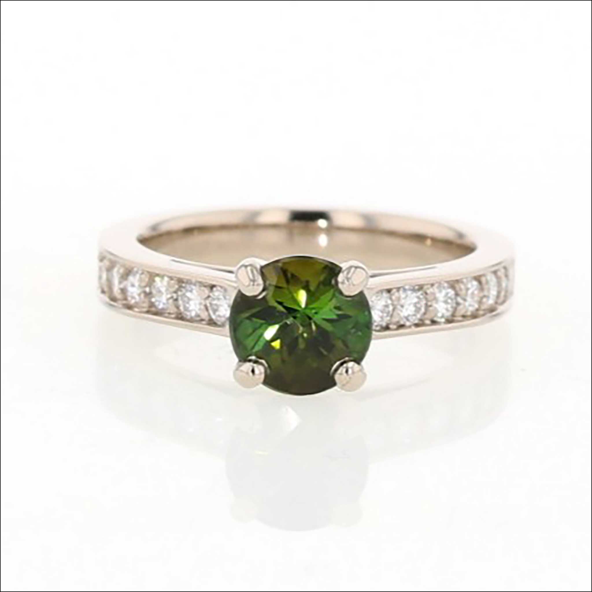 Green Tourmaline Diamond Ring 14KY (Consignment) top