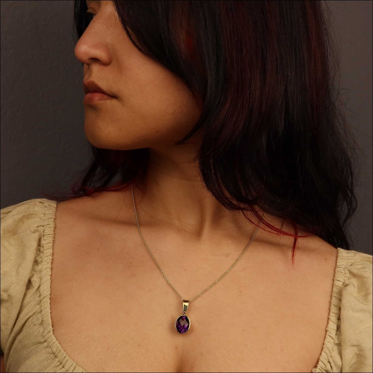 Checkerboard Oval Amethyst Swinging Pendant 18KY (Consignment) - JewelsmithPendants