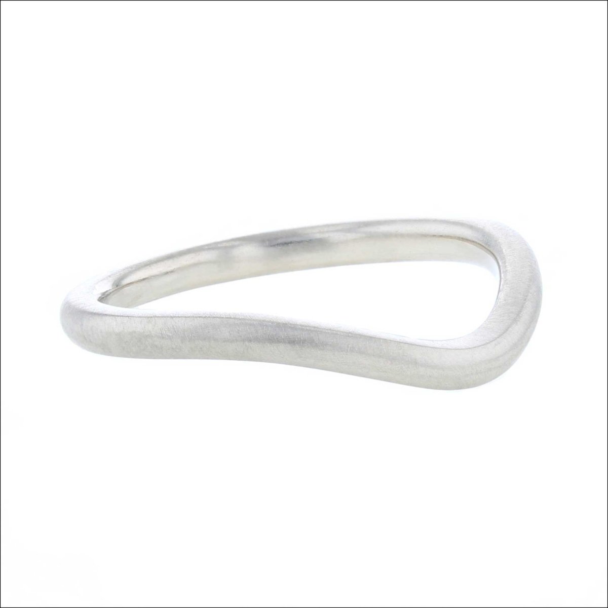 Gentle Curve Band 14KW Matte - JewelsmithBands