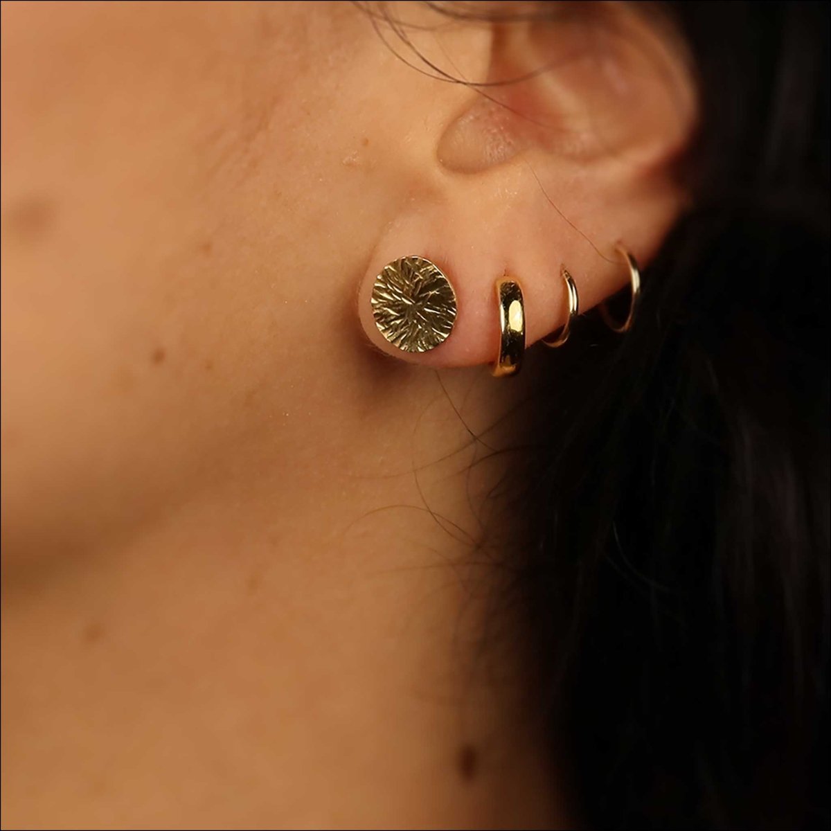 Hammered Disc Stud Earrings 18KY - Jewelsmith Earrings in Durham, NC