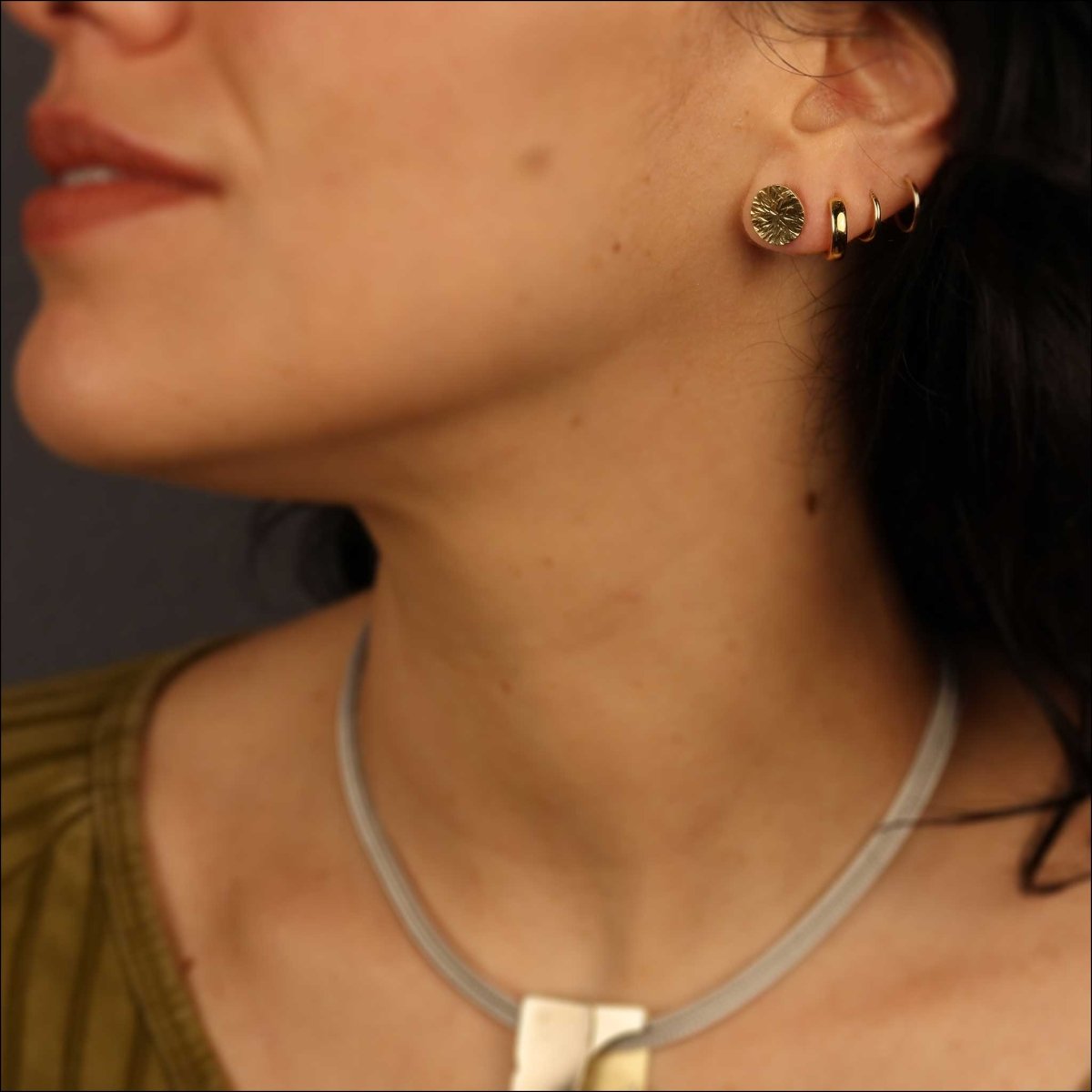 Hammered Disc Stud Earrings 18KY - JewelsmithEarrings