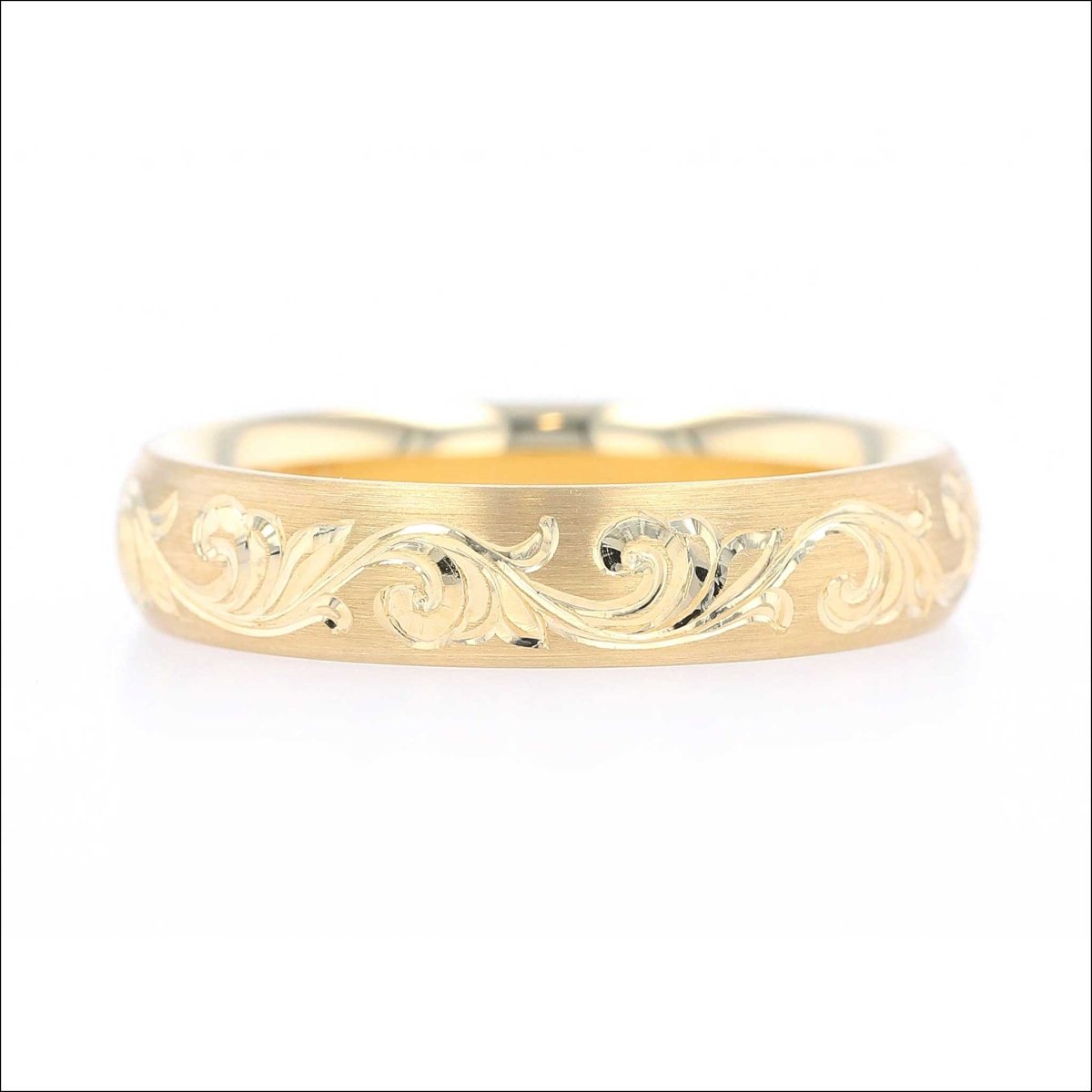 Hand Engraved Scroll Pattern Comfort Fit Men's Wedding Band 18KY - JewelsmithBands