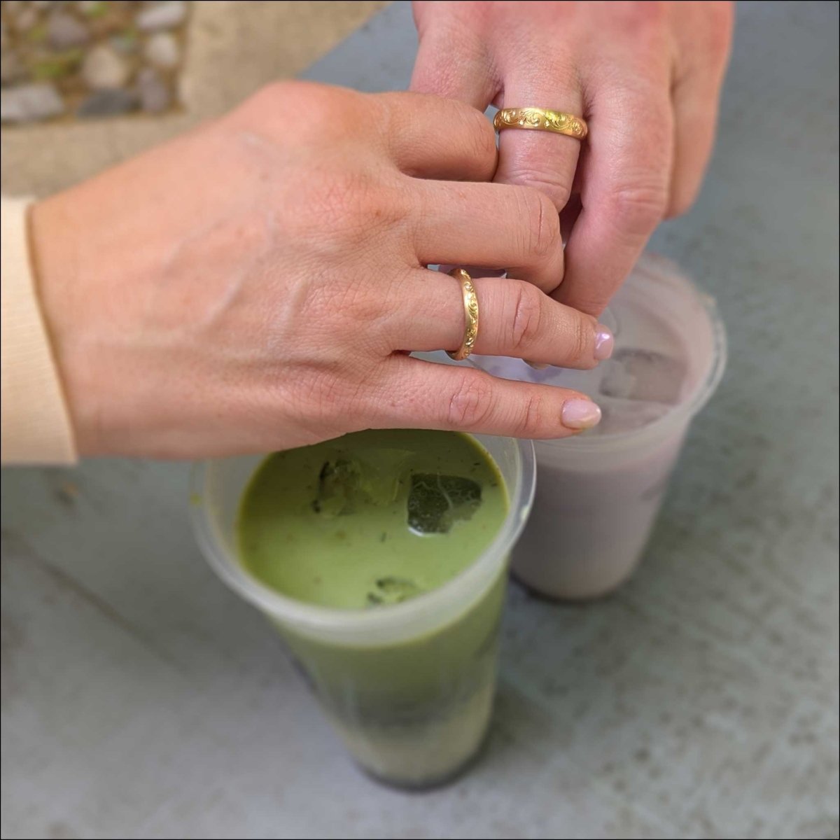 Hand Engraved Scroll Pattern Comfort Fit Wedding Band 18KY - JewelsmithBands