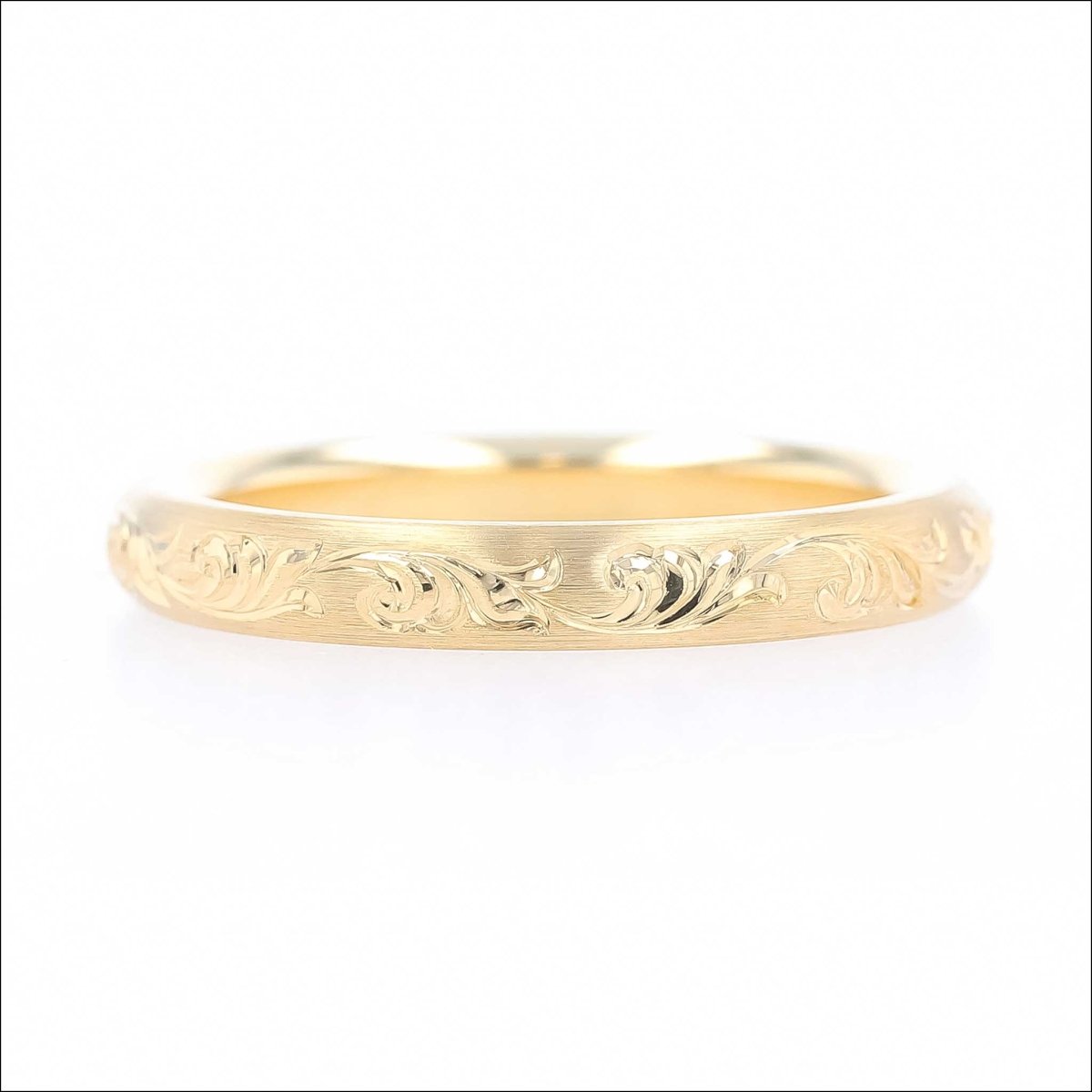 Hand Engraved Scroll Pattern Comfort Fit Wedding Band 18KY - JewelsmithBands