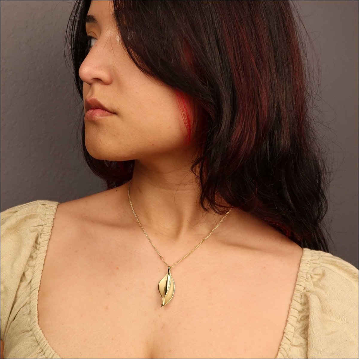 Leaf Pod Pendant 18KY - JewelsmithPendants