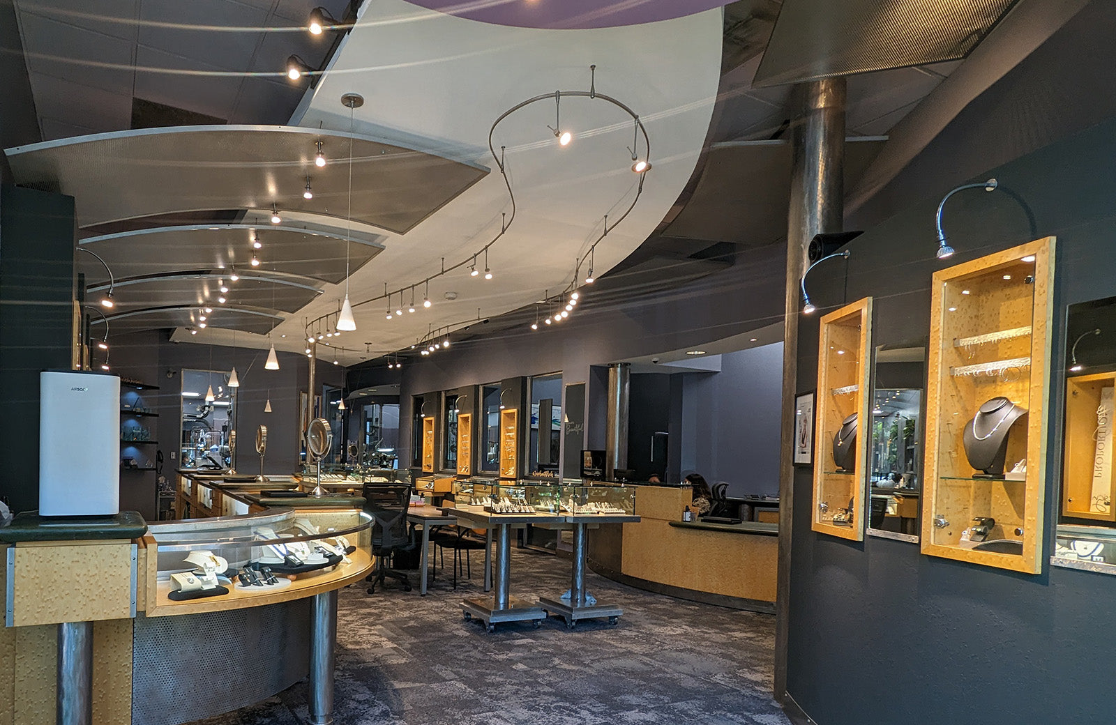 Jewelsmith showroom with view of workshop in background