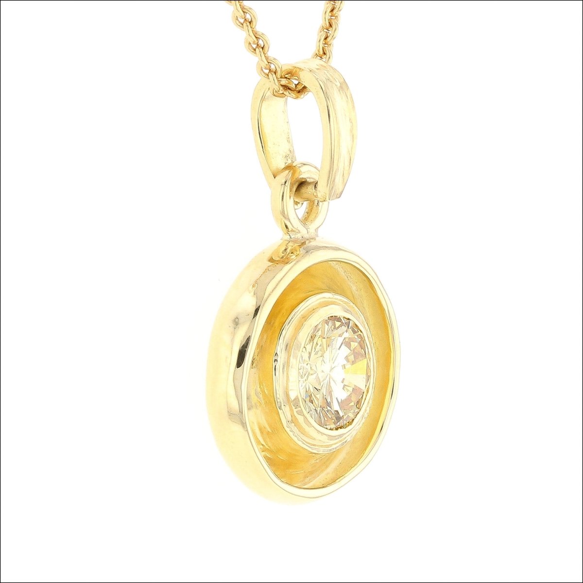 Diamond Bezel in Circle Pendant 18KY - JewelsmithPendants