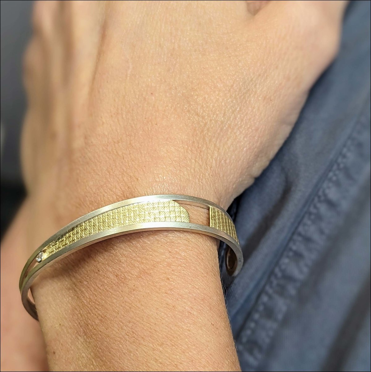 Diamond Textured Wire Cuff Bracelet - JewelsmithBracelets