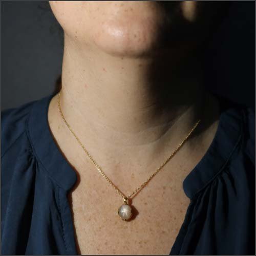 Peach Star Sapphire 4-Point Scoop Pendant 22KY - JewelsmithPendants