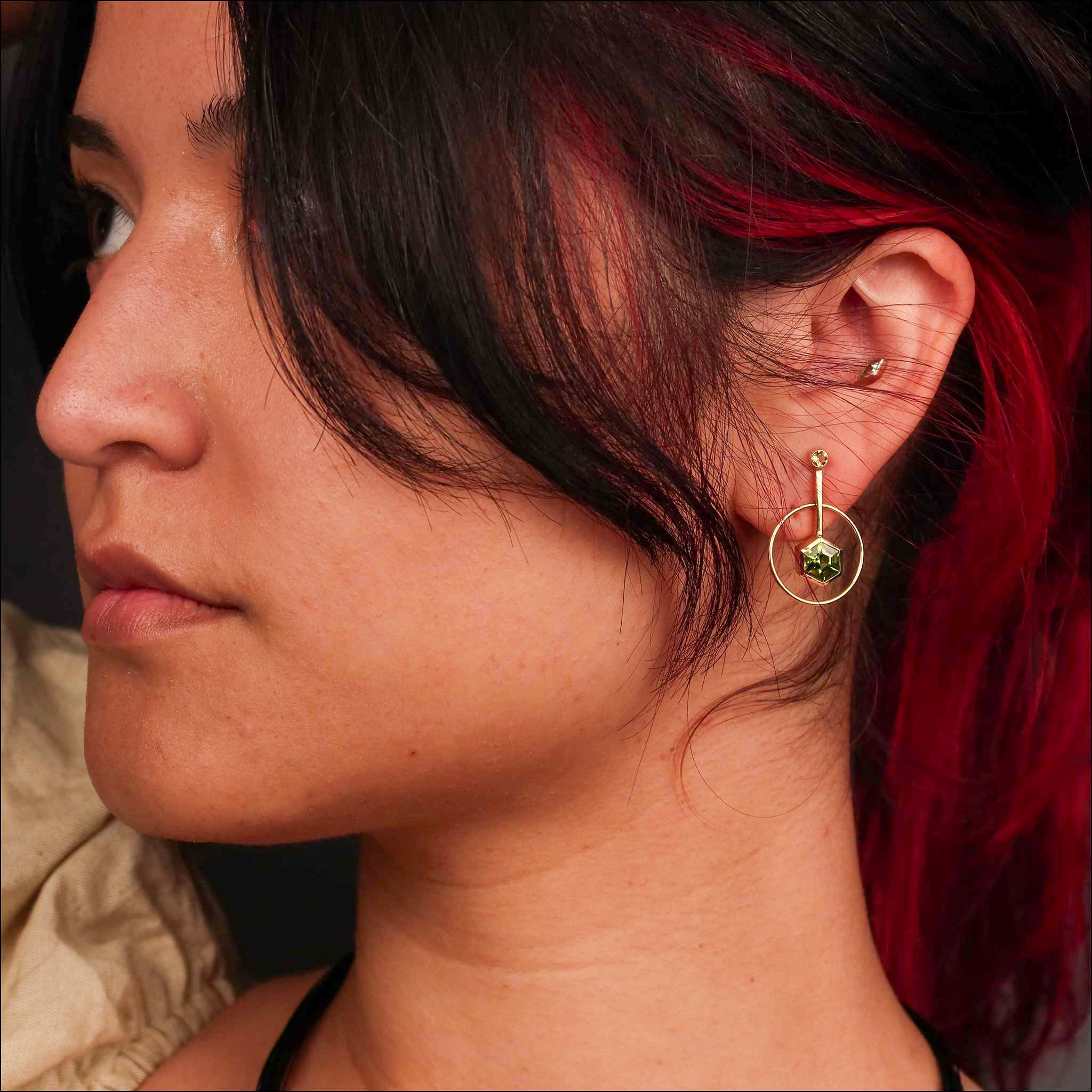 Hexagonal Peridot and Yellow Beryl Swinging Circle Earrings 18KY model