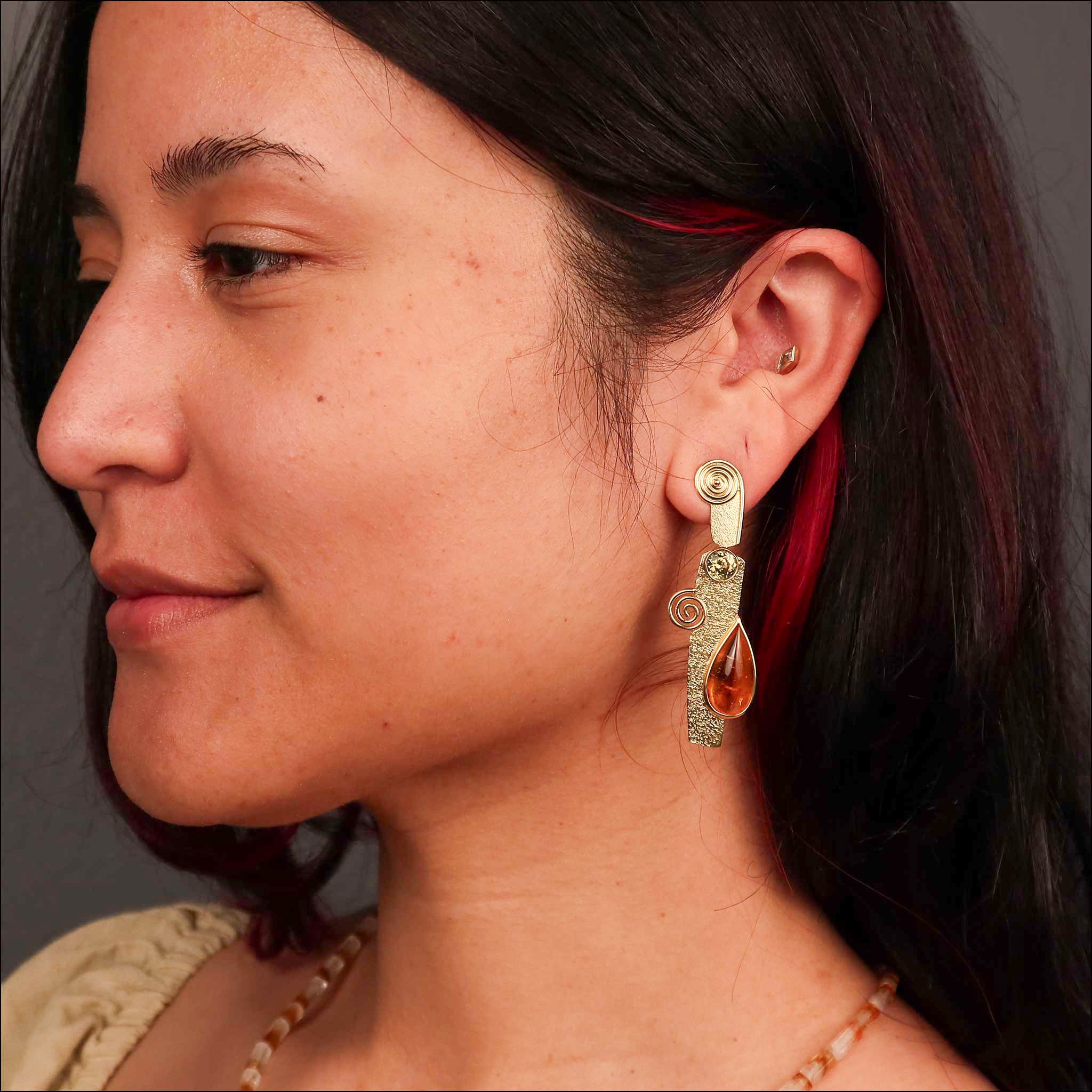 Pear-Shaped Spessartine Garnet Mali Garnet Earrings 18KY model