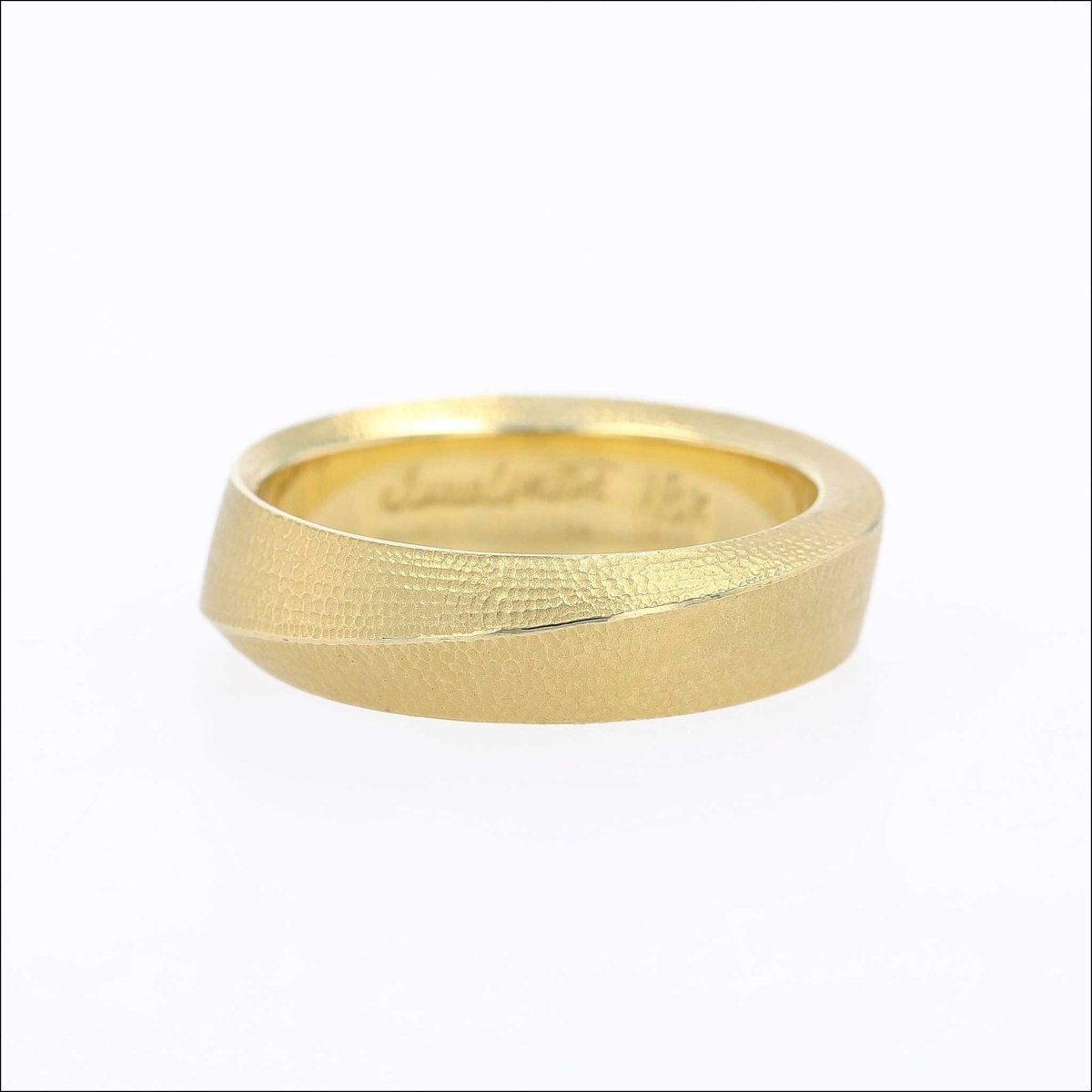 Mobius Style Micro Hammered Textured Men's Wedding Band 18KY - JewelsmithBands