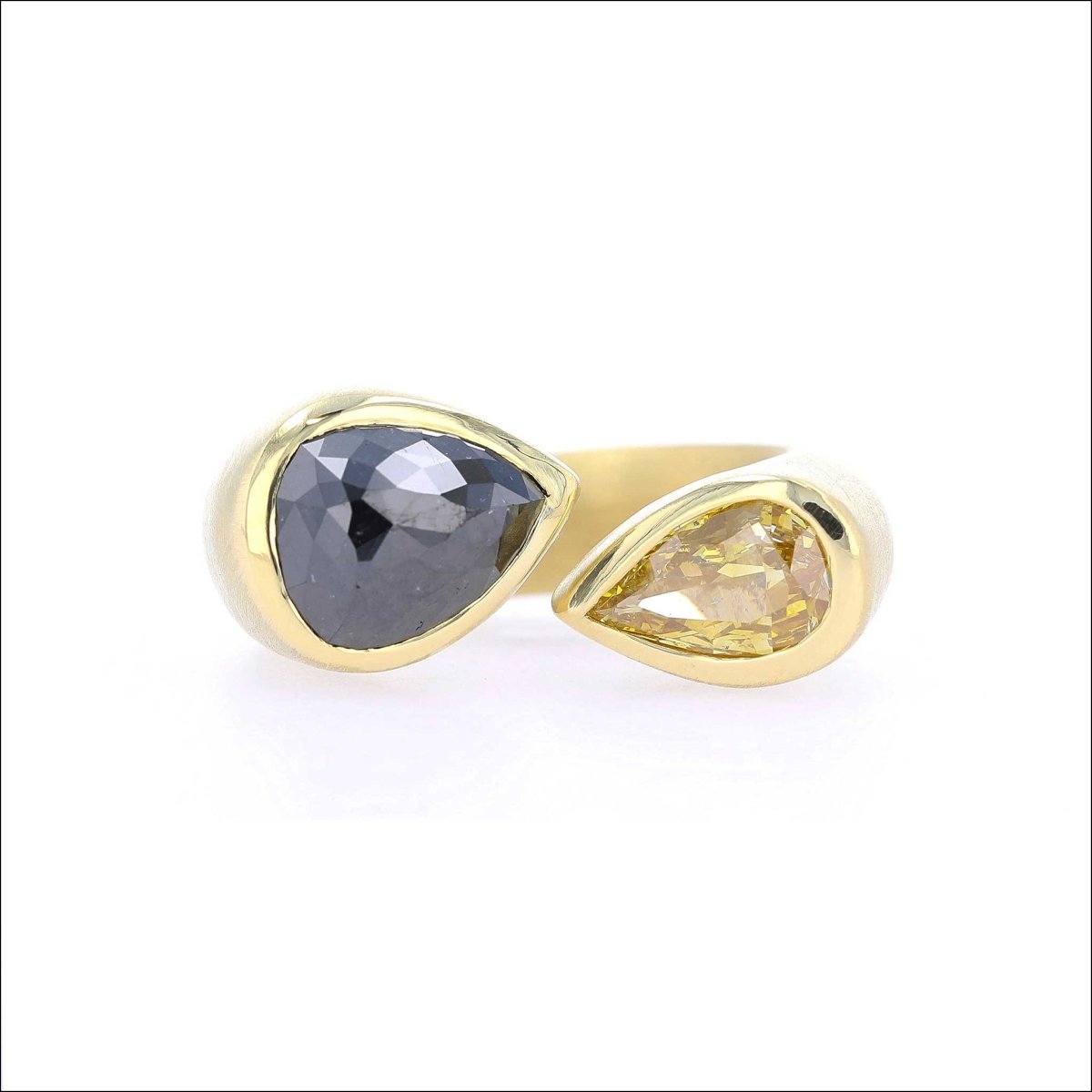 Pear Shaped Black and Yellow Diamond Kissing Ring 18KY - JewelsmithRings